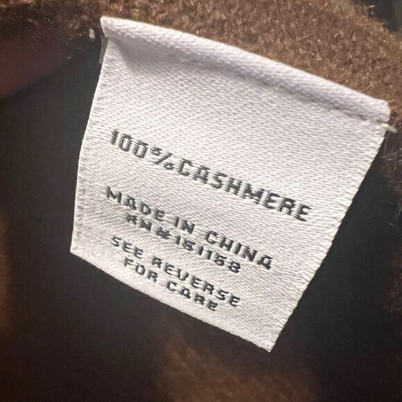 VARSITY V-NECK CASHMERE CARDIGAN IN BROWN | Size: XS - Picture 5 of 6